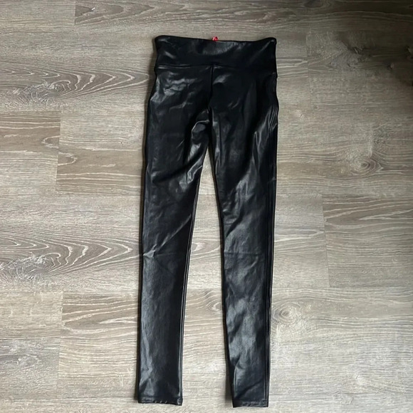 NWT Spanx Faux Leather Leggings - Picture 4 of 7